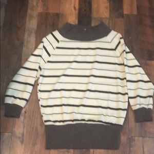 Olive green three-quarter sleeve sweater